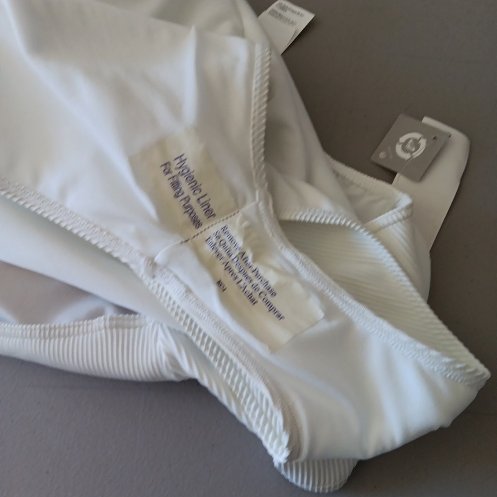 NEW Roxy Bright White Mind Of Freedom‎ Off-Shoulder One-Piece Swimsuit XL Travel - Picture 10 of 11